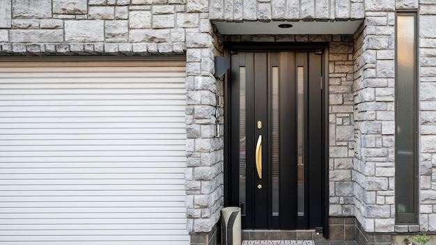 Expert Tips for Finding the Best Garage Door Replacement Near Me in the USA