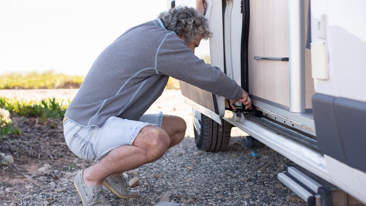 Choosing the Best Senior Car Insurance Policy: Expert Tips and Strategies