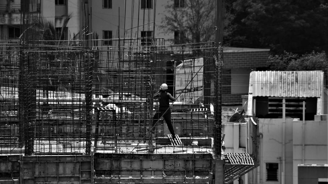 The Complete Process of Hiring Renovation Contractors in the U.S.: From Planning to Completion