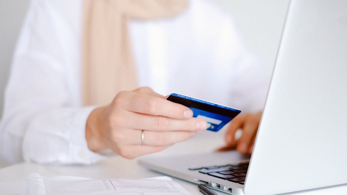Driving Growth Through Innovative Online Retail Marketing Techniques
