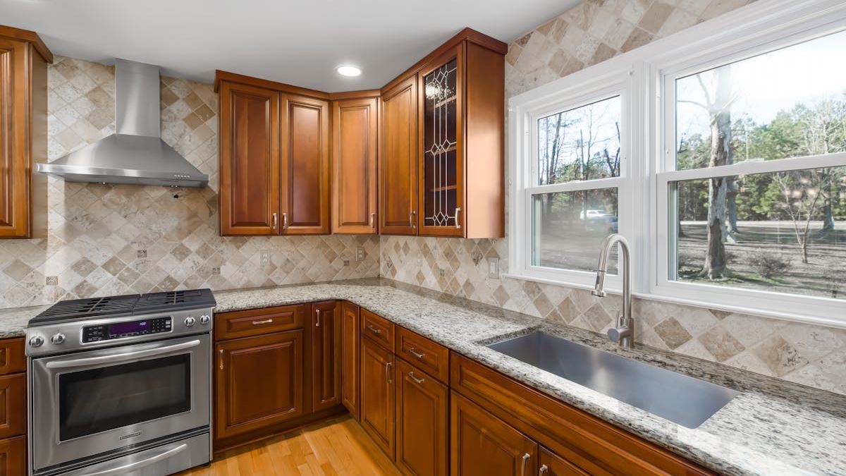Top Tips for Finding a Reliable Remodeling Company Near Me for Kitchen and Bathroom Makeovers