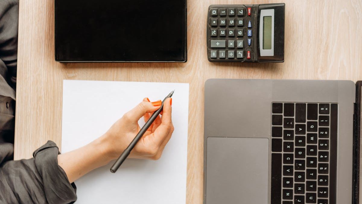 How to Find the Top Financial Planners Near Me for Customized Wealth Strategies