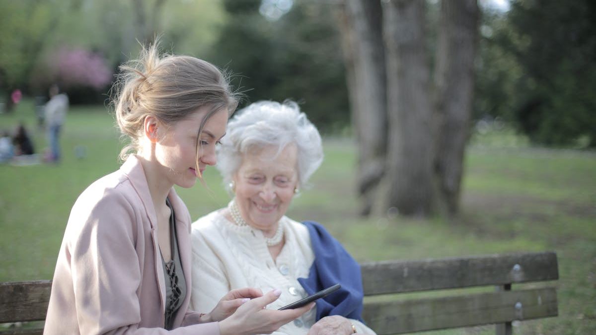 Understanding the Key Features and Benefits of Phones Designed for Seniors in the United States