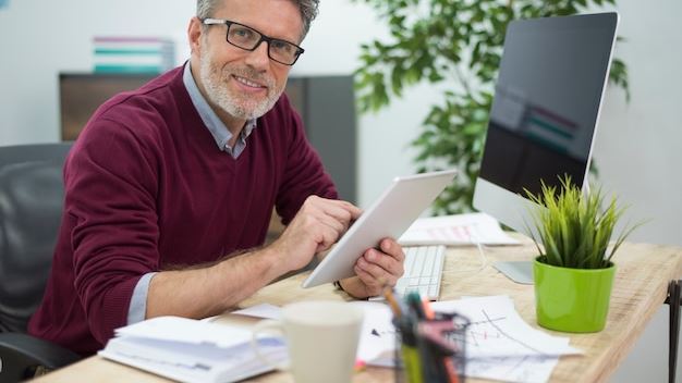 Mastering Retirement: How a Personal Financial Planner Can Secure Your Golden Years