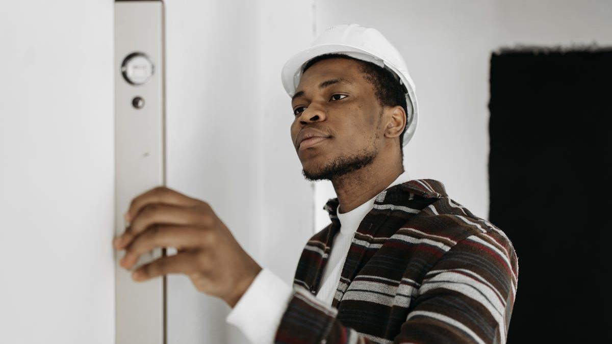 How to Evaluate and Hire a Commercial Plumbing Contractor for Your Business