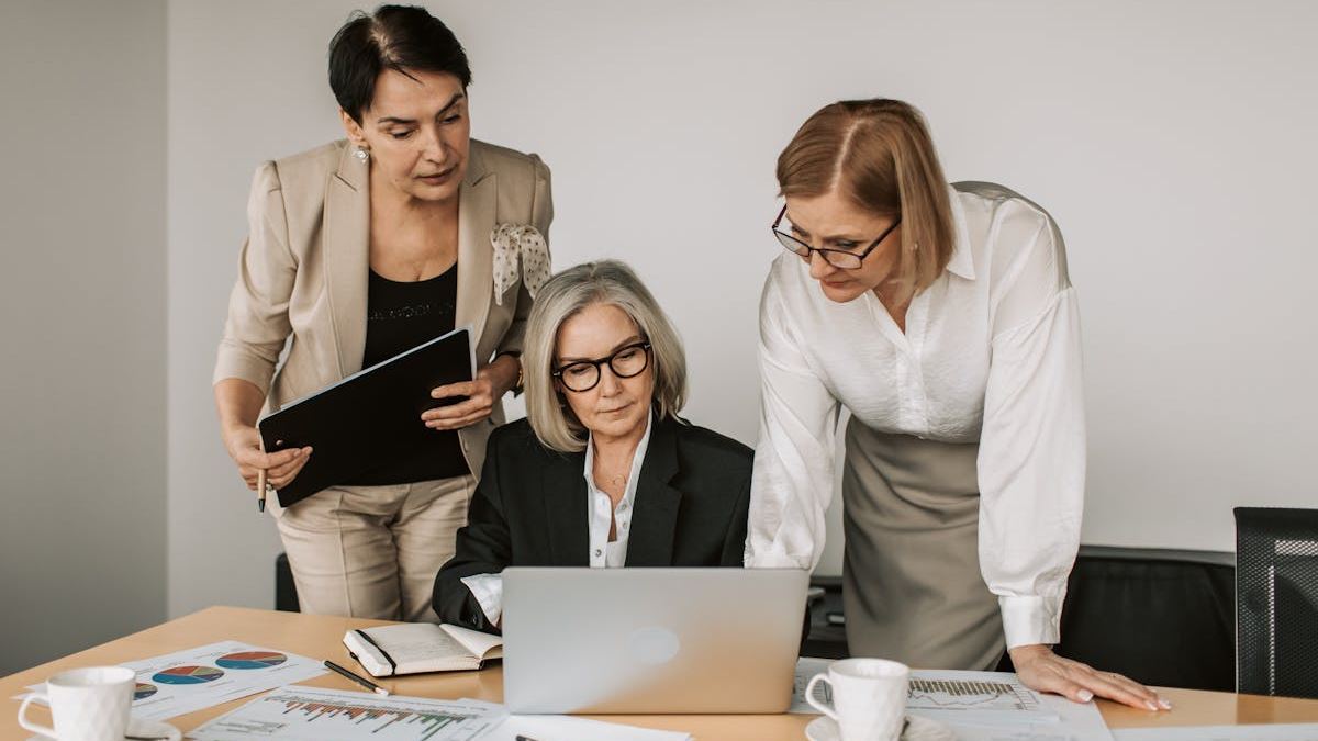 Strategic Leadership of Financial Planning Executives in the United States: Elevating Wealth Strategies and Client Trust