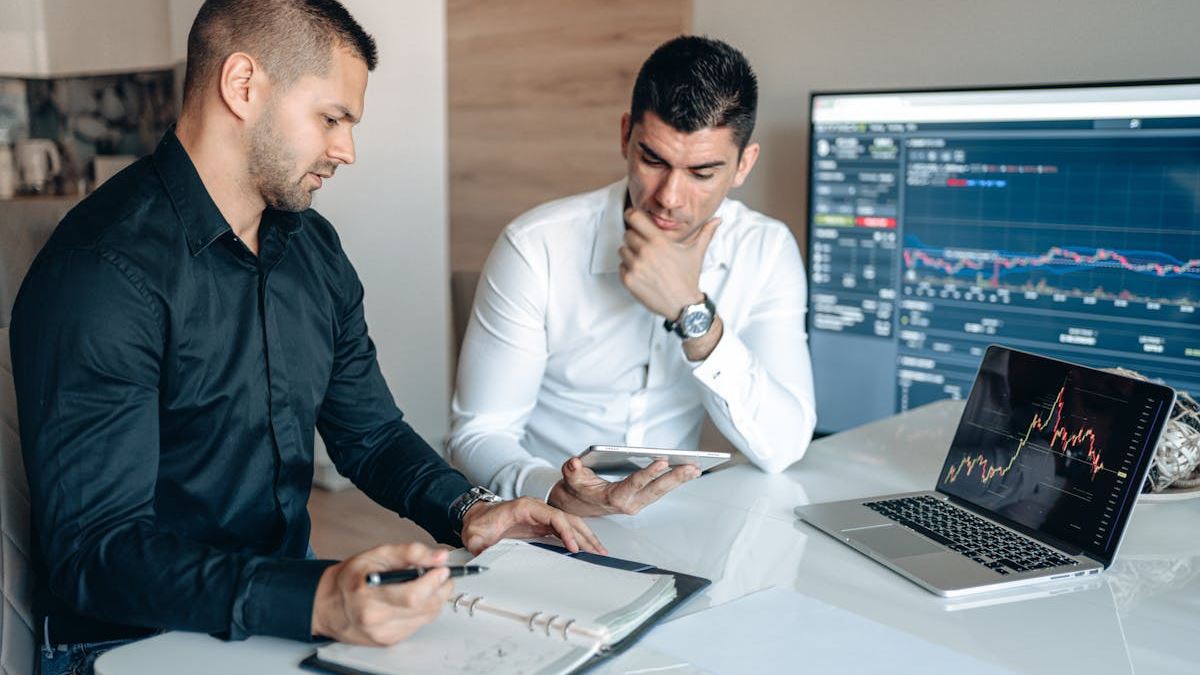 Start Investing Stocks with Confidence: A Roadmap for New Investors in the United States