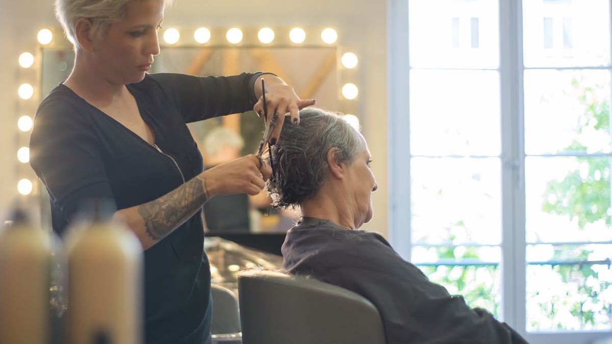 Timeless and Trendy: The Best Haircuts Women Over 70 in the U.S. for 2024
