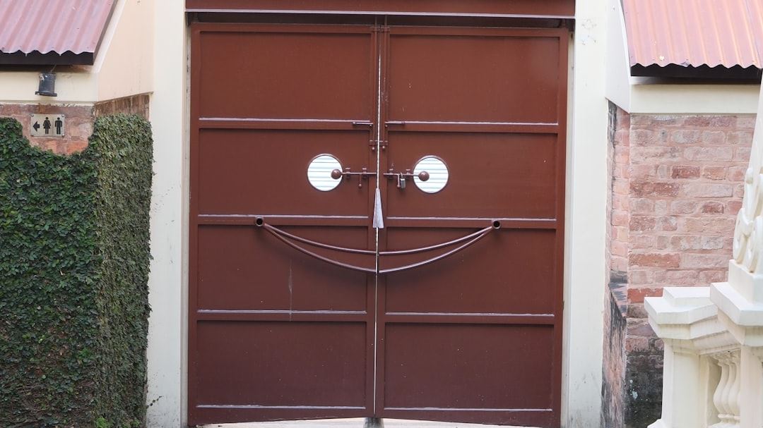 Essential Tips for Hiring the Best Local Residential Garage Doors Technician in the United States