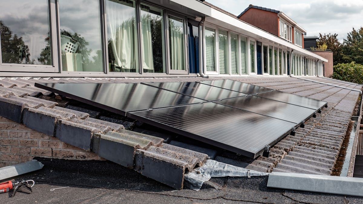 Transforming Homes with Solar Installation: A Practical Guide for U.S. Residents