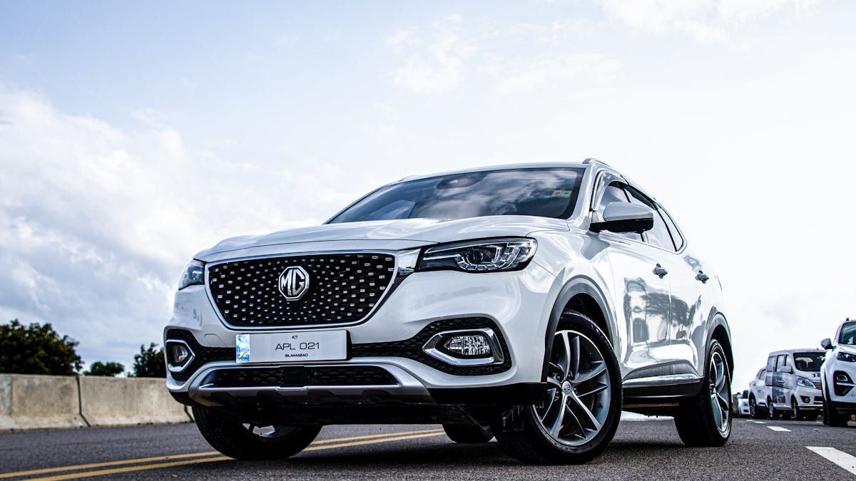 How Small SUV Crossovers Are Transforming Urban Mobility and Lifestyle in America