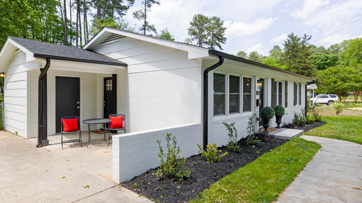 Top Strategies for Effective Residential Garage Doors Repair: Fix My Area Guide