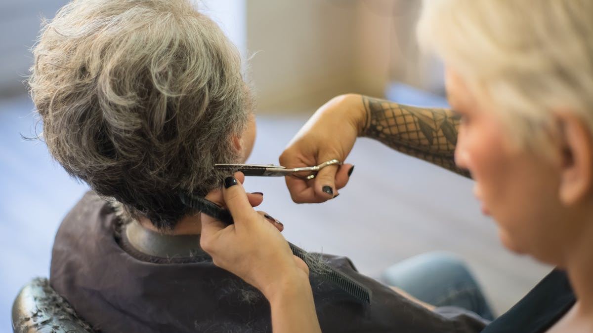 Age Gracefully with Volume: Essential Haircut Ideas for Women NN70 Plus