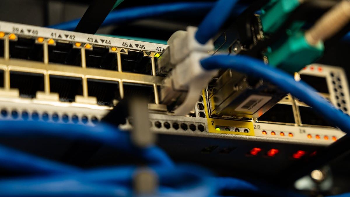 Top Trends and Features Defining the Best Data Center Services in America