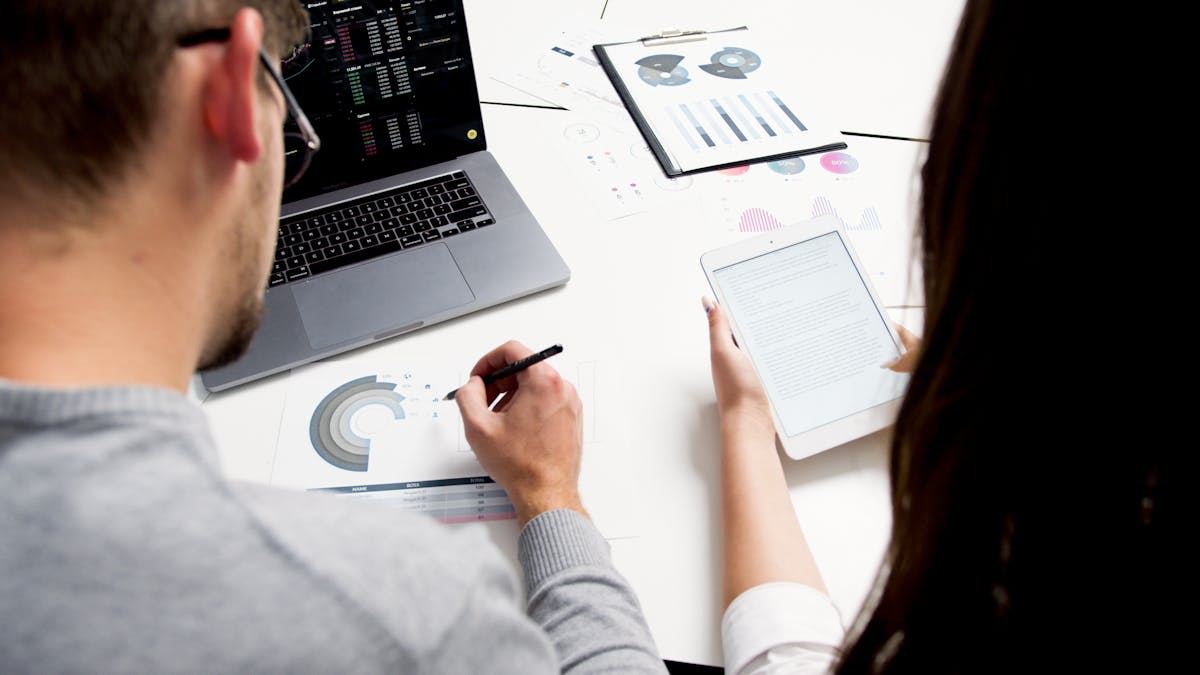 Strategic Approaches to Agency Marketing Online for U.S. Businesses