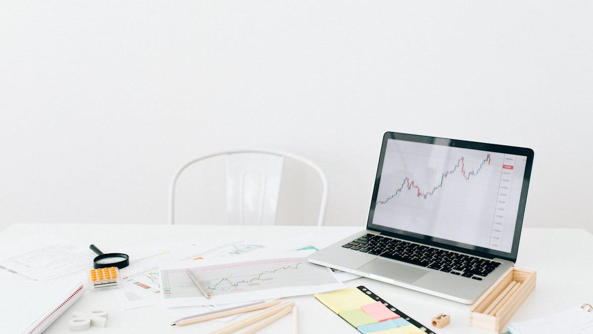 Evaluating the Best Online Stock Broker in the US: Features, Fees, and User Experience