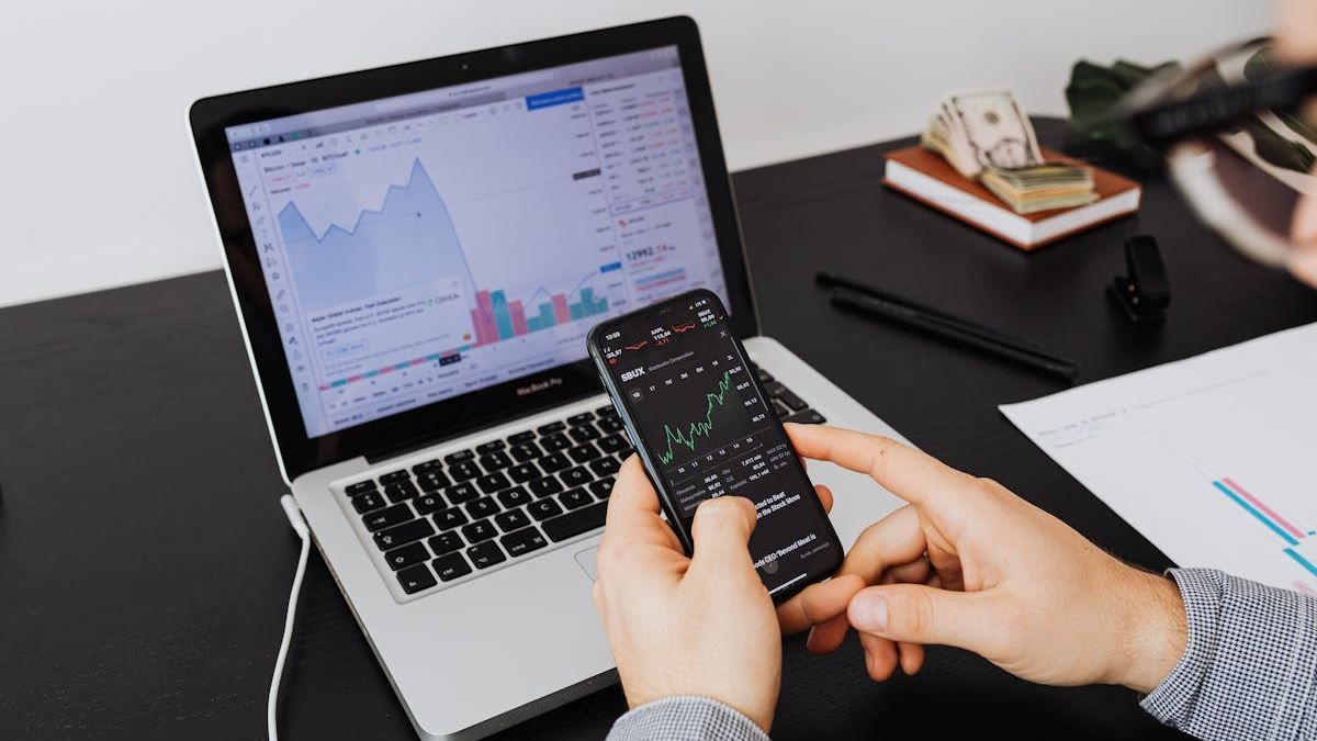 The Ultimate Guide to the Best Income Portfolio for Americans in 2024