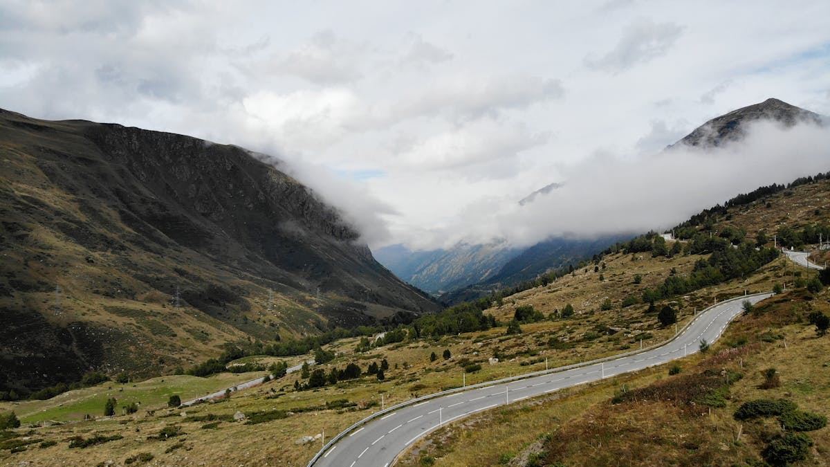 Essential Guide to Planning Successful Travel Mountain Trips in the United States