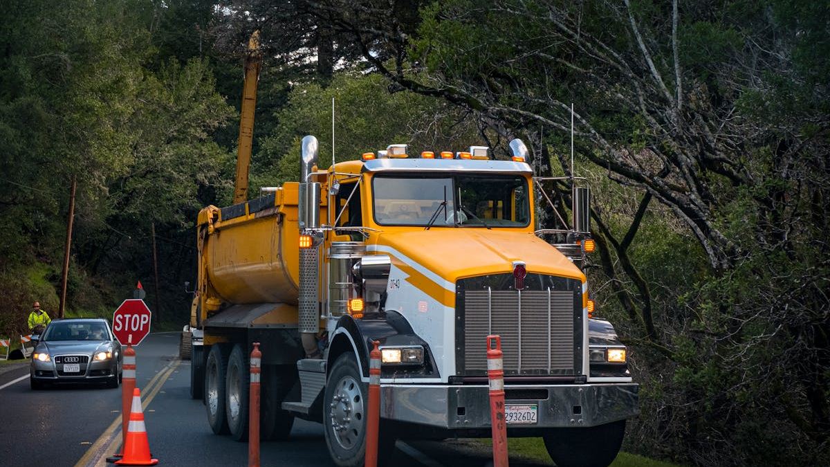 Harnessing Technology for Superior Truck Fleet Management in the United States