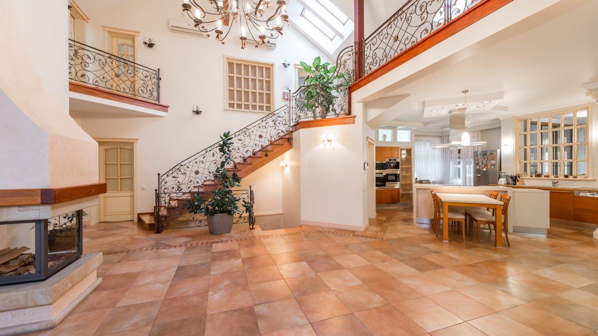 Blending Tradition with Innovation: The Revival of Classic Home Design Architecture in America
