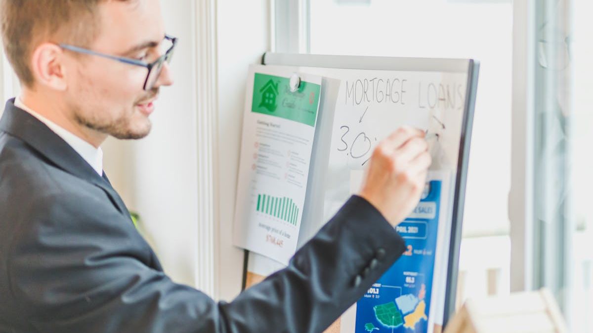 Mastering Financial Planning for Realtors: Strategies to Thrive in a Changing Market