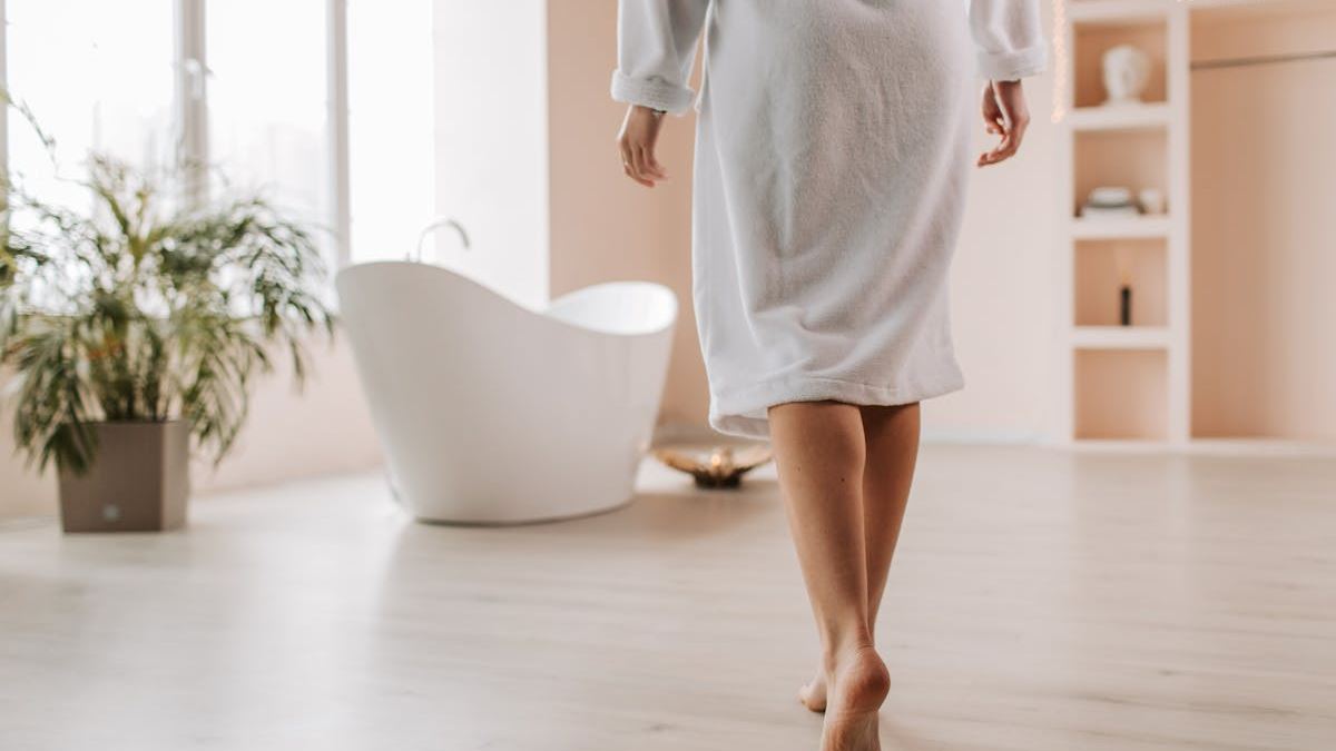Top Reasons to Choose Walk Bathtubs for Your Home: Safety, Comfort, and Accessibility