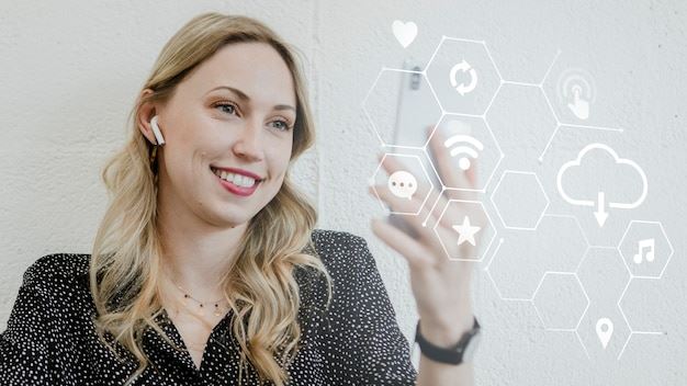 Maximizing Efficiency: How Cloud Phone System Small Business Transforms Customer Engagement in the USA