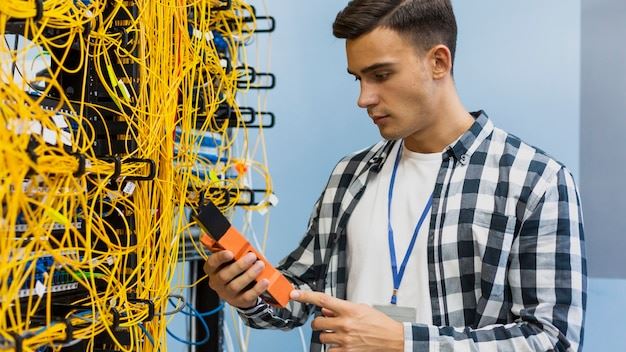 The Evolution of Internet Service Providers in America: Trends, Challenges, and Opportunities