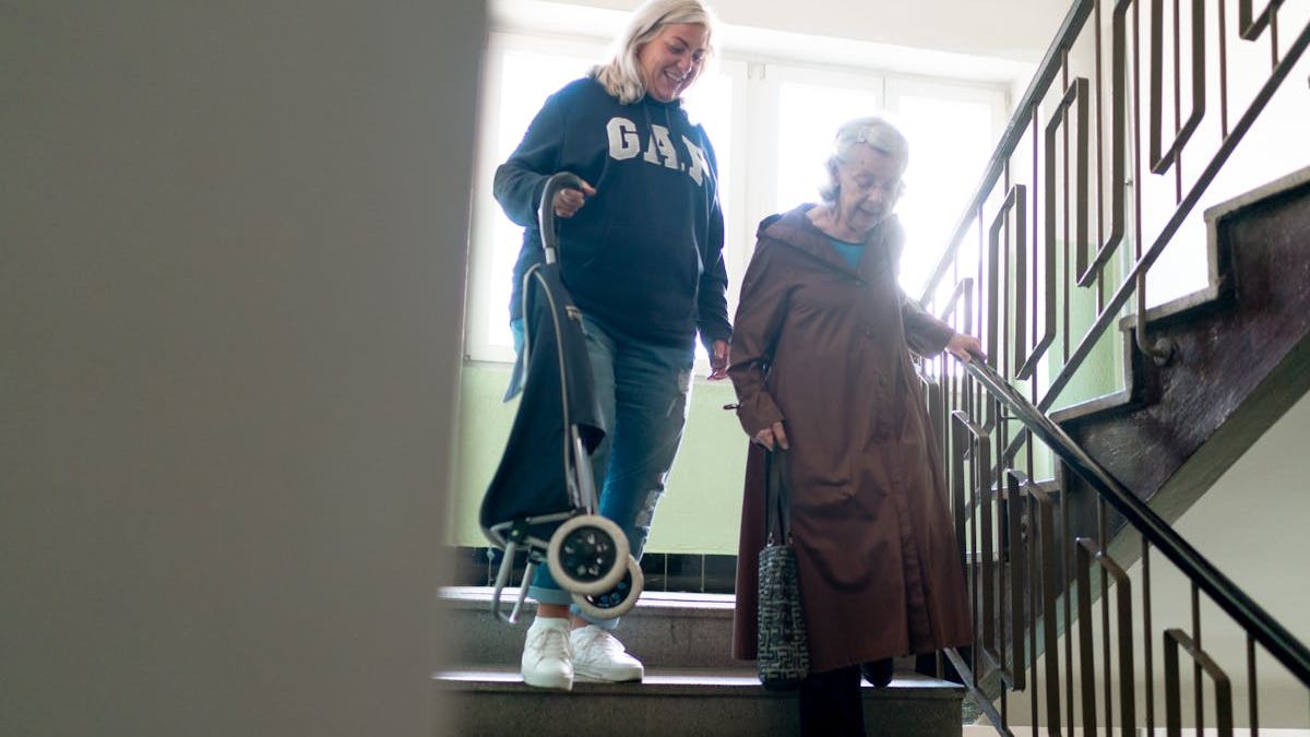 Navigating the Transition to Assisted Living in the United States: A Family-Centered Approach