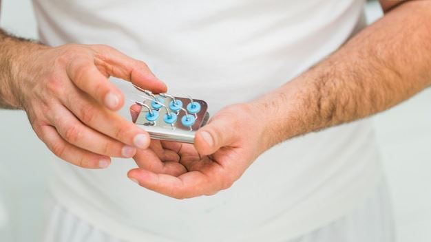 Choosing the Best Life Alert Button for Your Loved Ones: A Comprehensive Safety Solution for Seniors in the United States