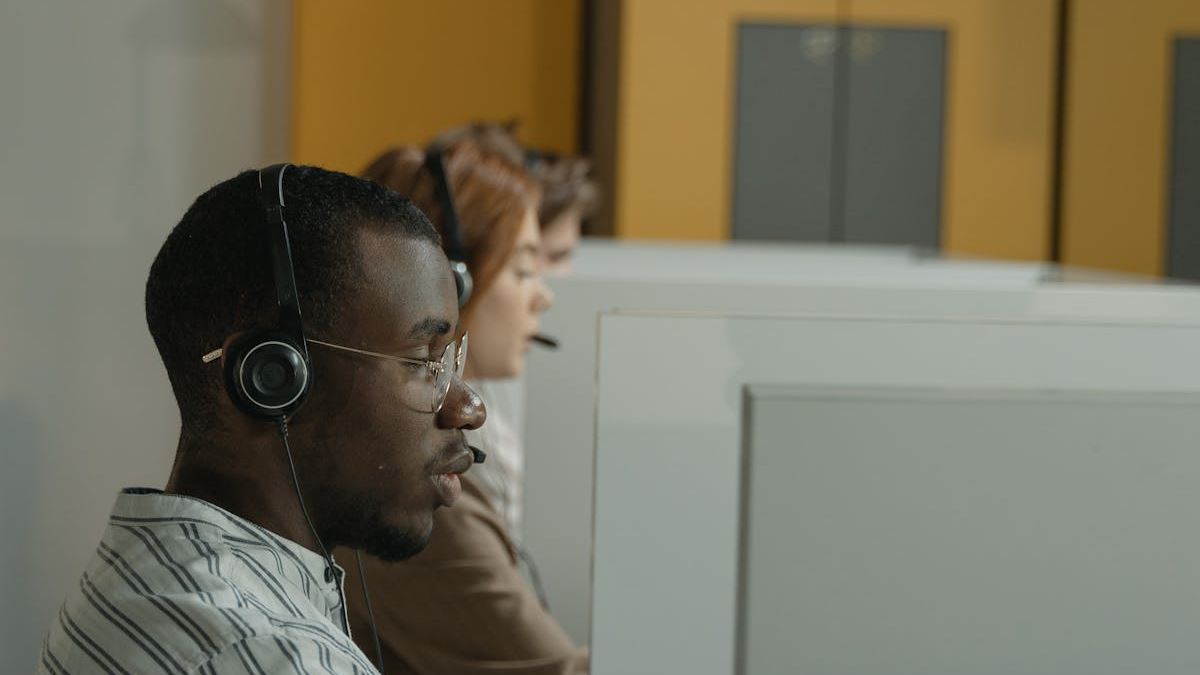 Choosing the Right Cloud-Based Call Center Platform for Your Business Needs