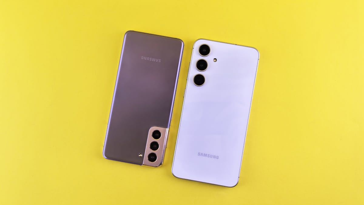 Top 10 Smartphone Innovations Transforming 2024