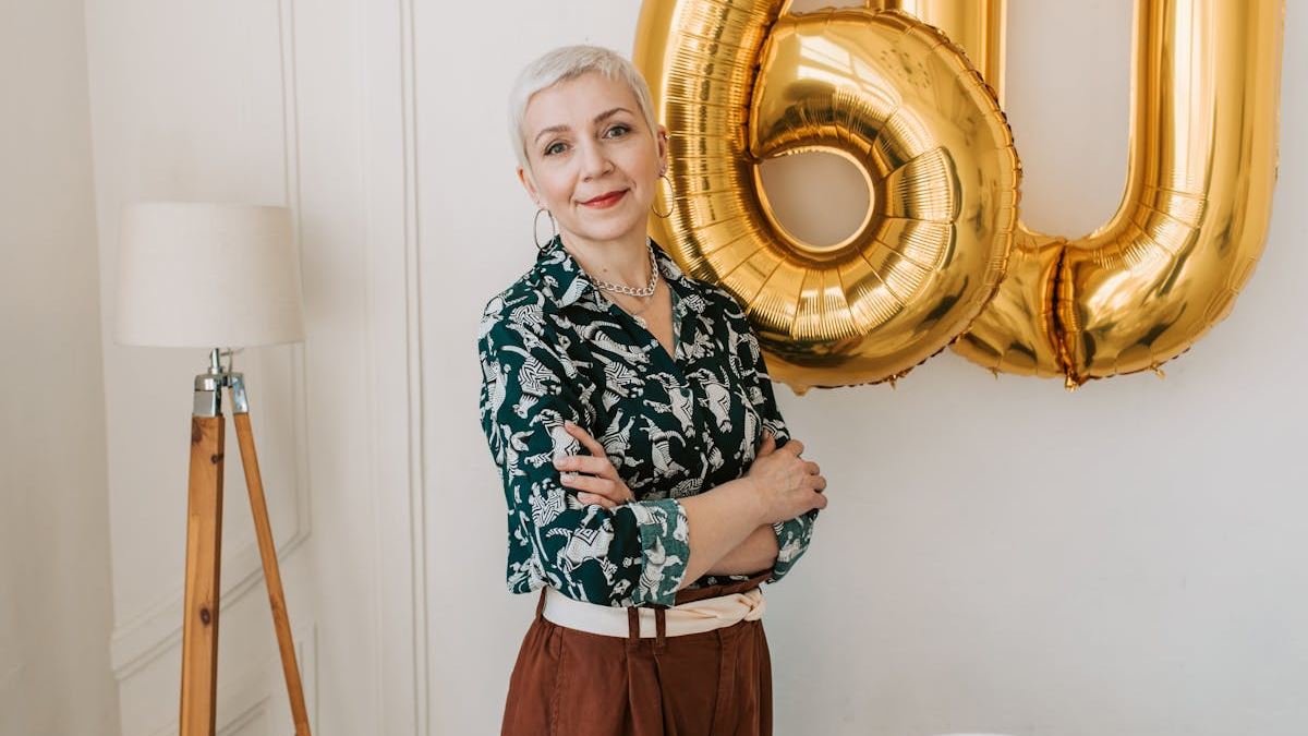 Transforming Beauty: The Top Short Haircuts for Older Women in America