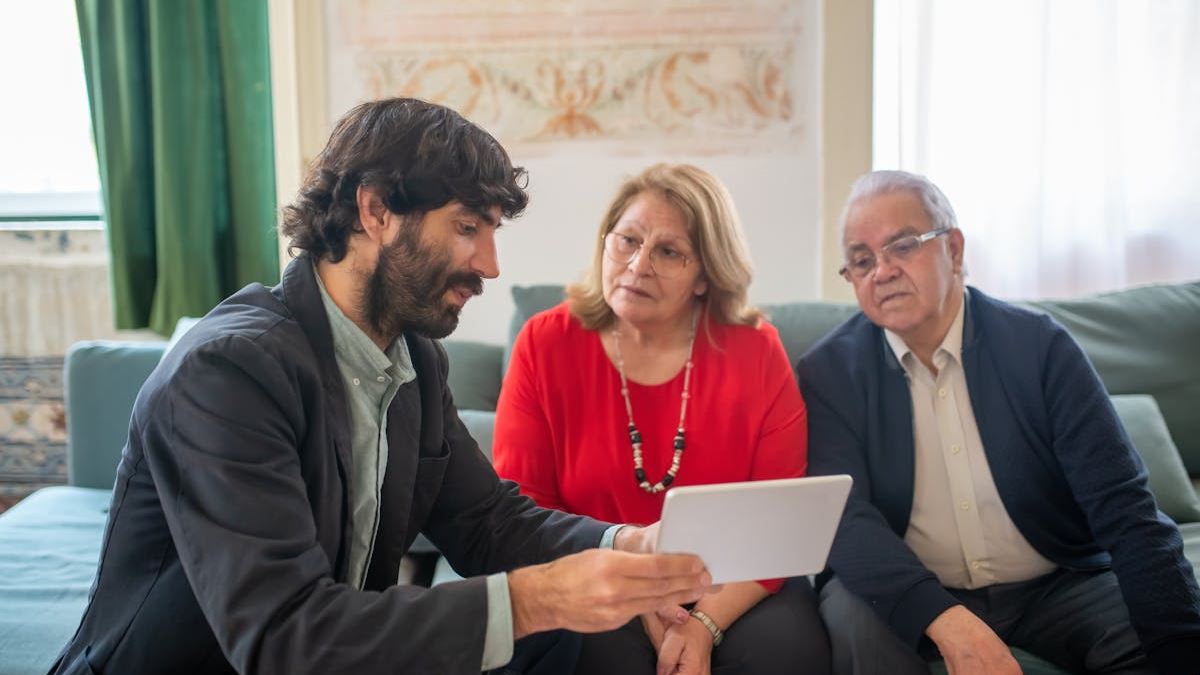 Maximizing Your Retirement Savings: The Role of Financial Advisories in Securing Your Future in the United States