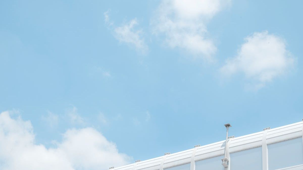 Maximizing Safety with Outdoor Security Cameras: Tips for Choosing and Installing the Perfect System