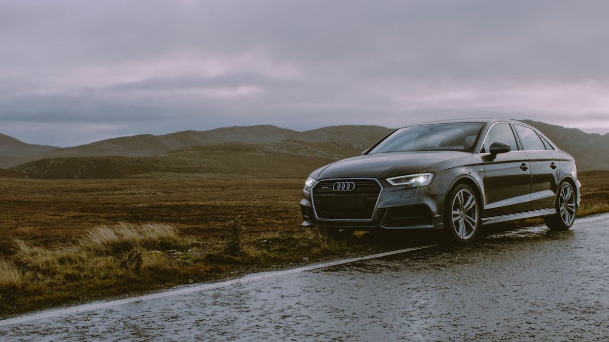 The Ultimate Guide to the Best Luxury Sedan NN2025 in the United States: Style, Technology, and Performance