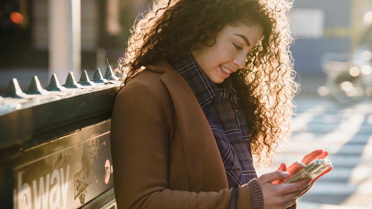 Unlocking Benefits: How Online Insurance Empowers US Consumers and Reshapes the Industry