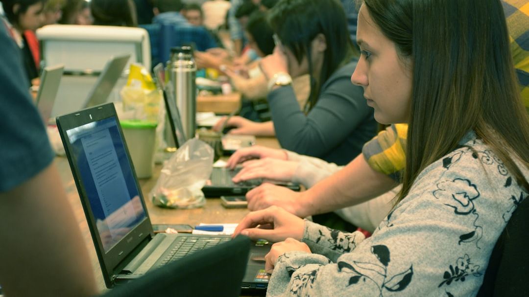 Bridging the Gap: Strategies for Effective Digital Skills Training in the U.S.