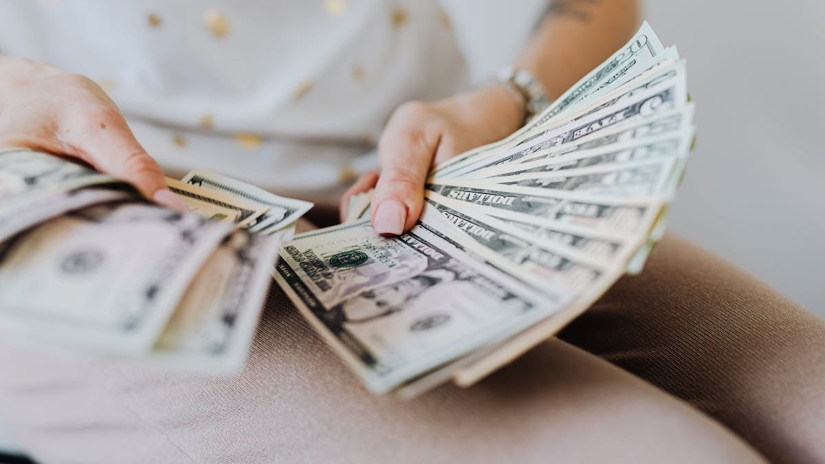 The Pros and Cons of Using Payday Loans Online in the United States