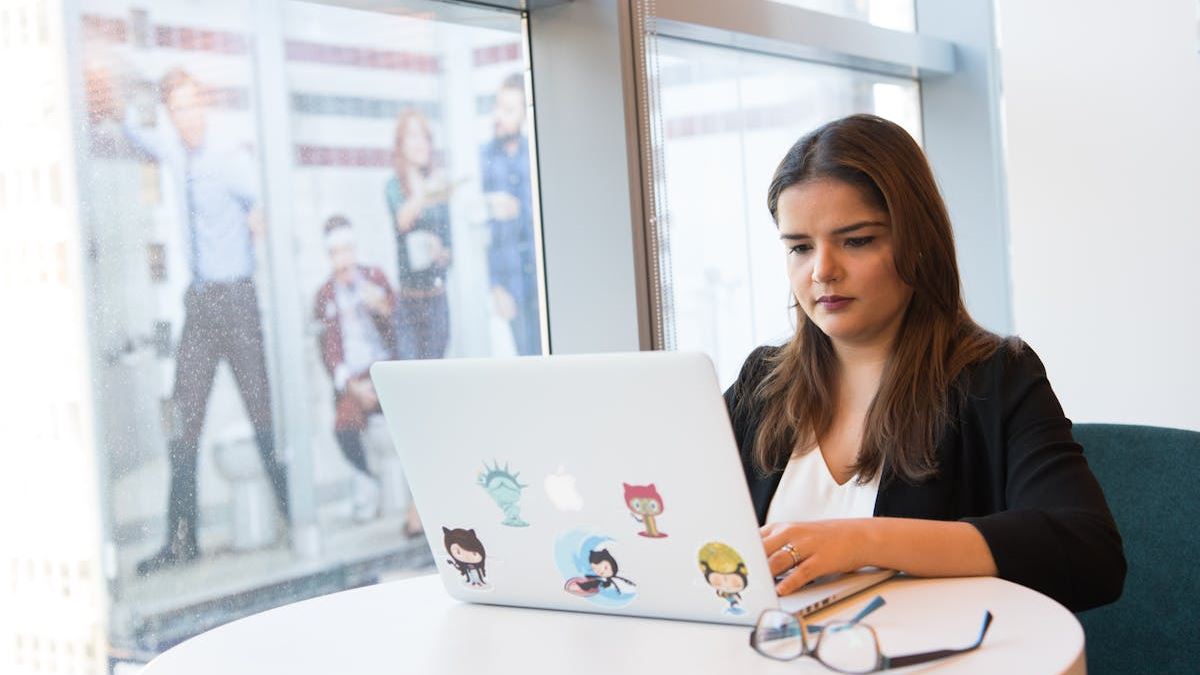 Strategic Advantages of Pursuing Online MBA Degree Programs in the United States
