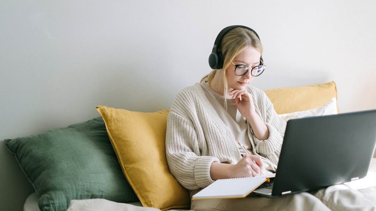Navigating the Benefits and Drawbacks of Home Warranty Online Platforms