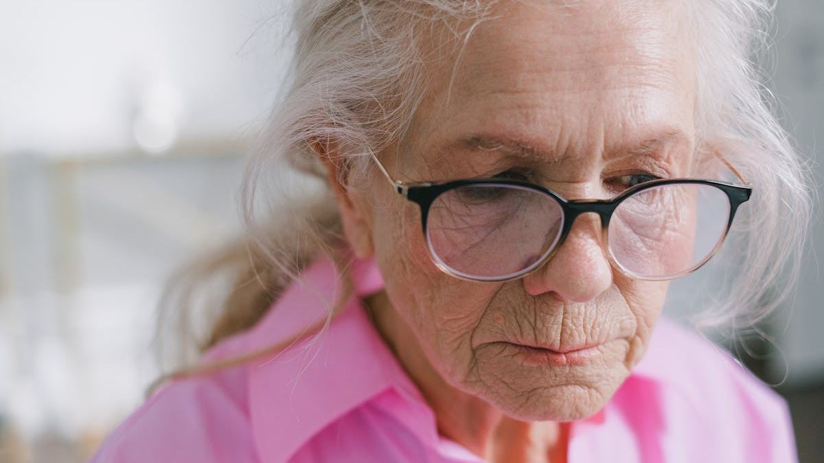 Age Gracefully: The Best Hairstyles for Women Over 70 in the United States