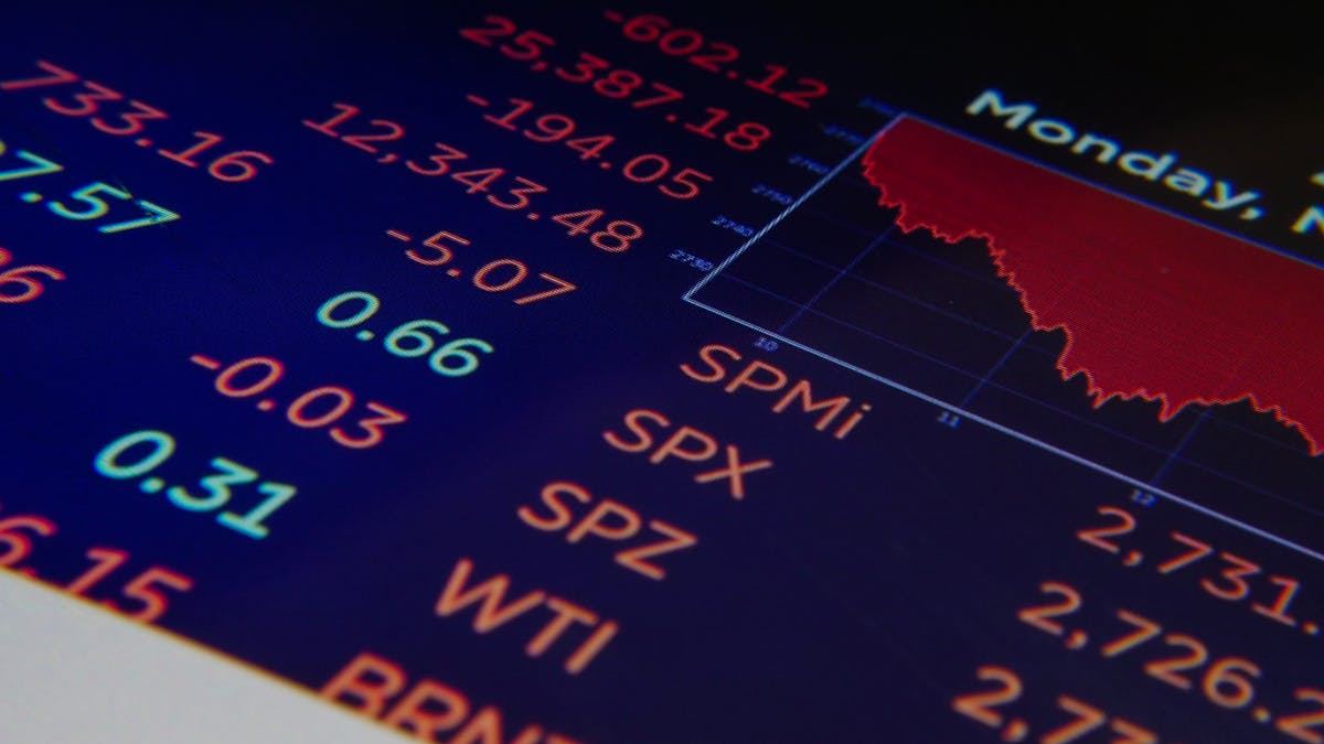 Strategic Investing: Deep Dive into Index Fund vs ETF Choices for U.S. Investors