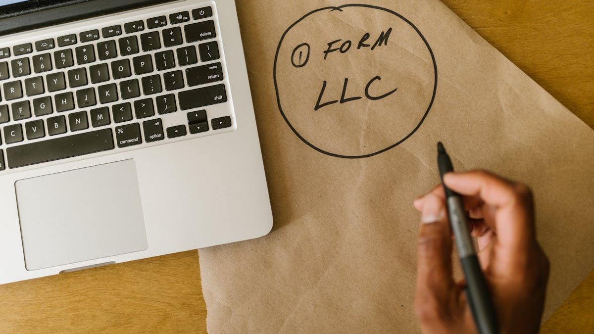 Maximizing Your Business Potential: How LegalZoom Simplifies Licenses and LLC Formation Across the U.S.