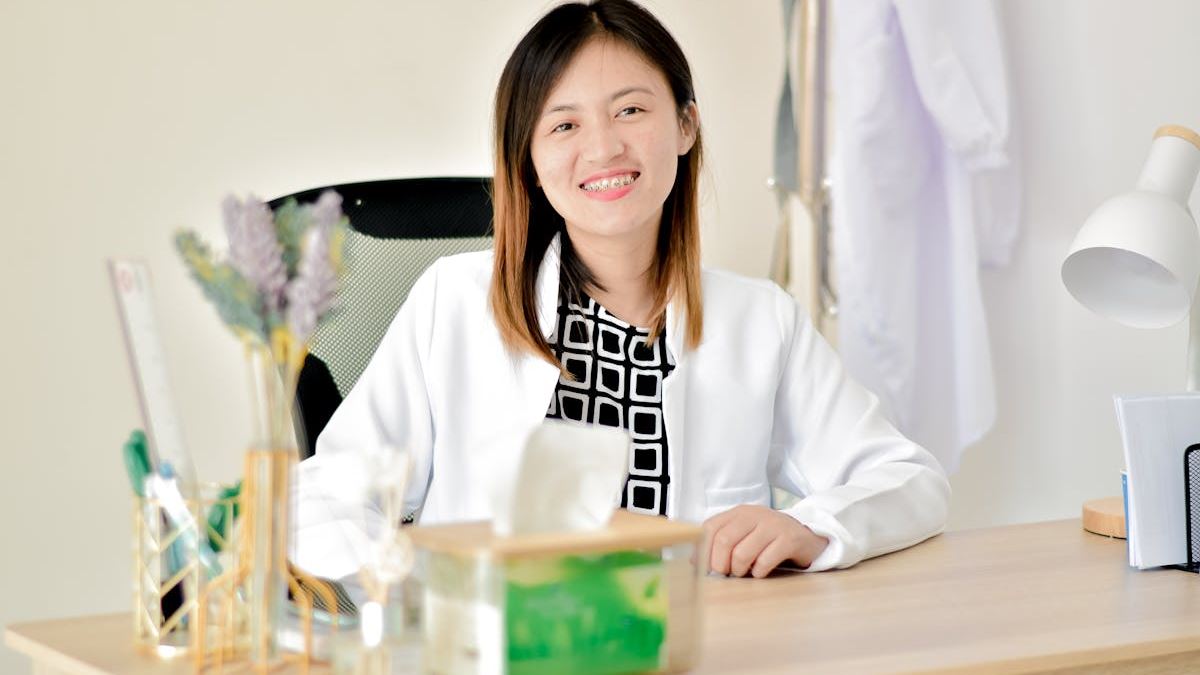 Adult Smile Makeover: The Role of Invisible Braces Adults in Achieving Perfect Alignment