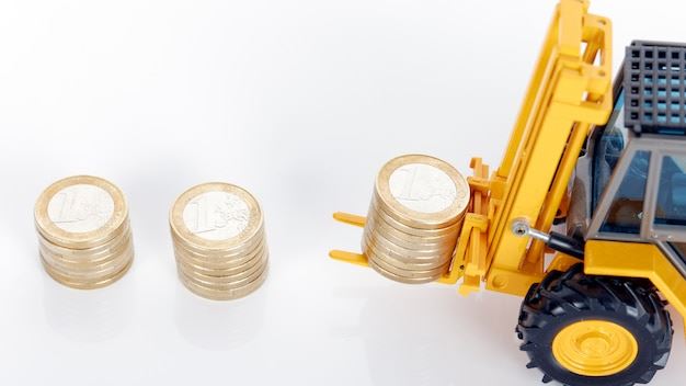 Strategic Investment with Top Commodity ETFs: Unlocking Opportunities in a Volatile Market