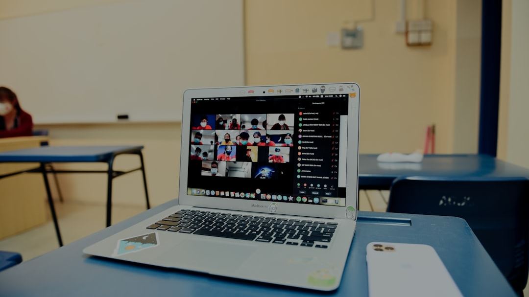 Building a Profitable Online Classes Business in the United States: Essential Management and Growth Strategies