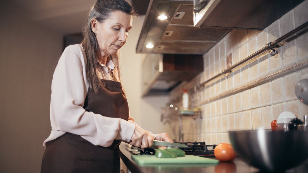 Maximizing Your Benefits with COBRA Insurance: Expert Tips for Navigating Post-Employment Coverage in the United States