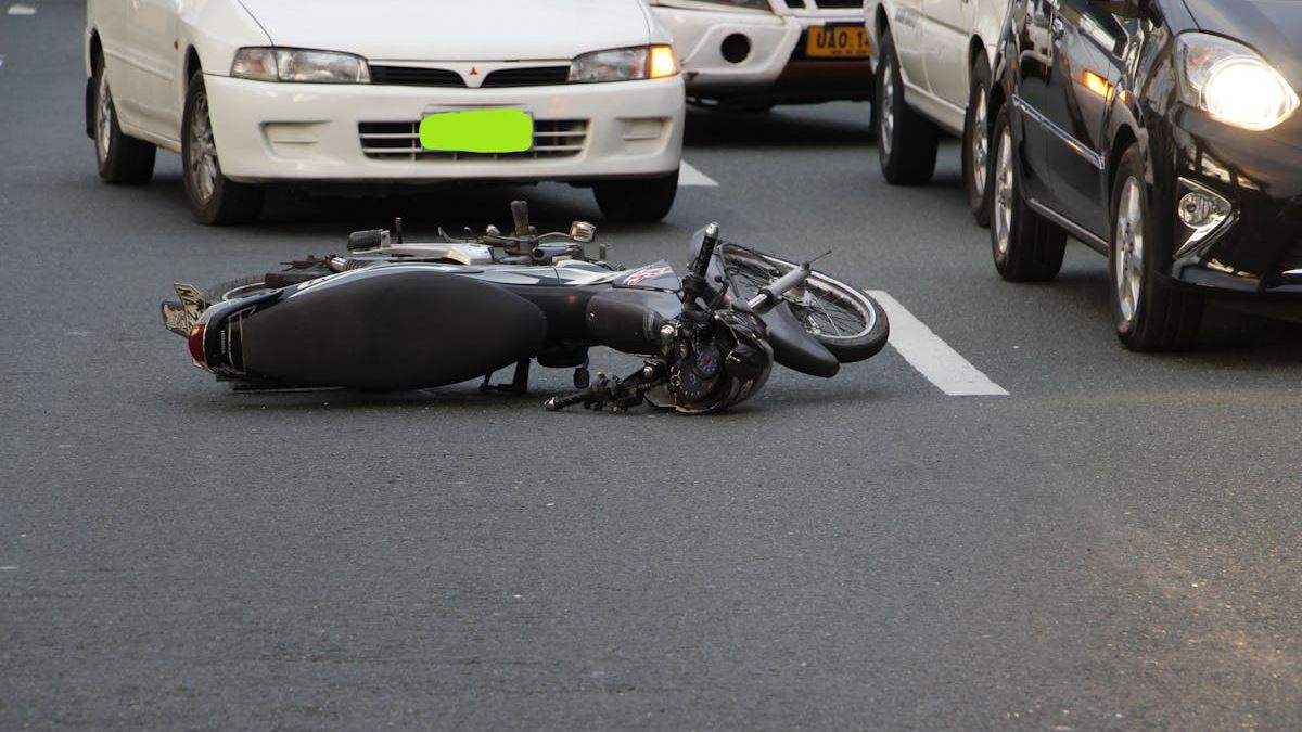 Navigating Auto Accident Claims: Why Your Local Auto Accident Attorneys Are Your Best Asset