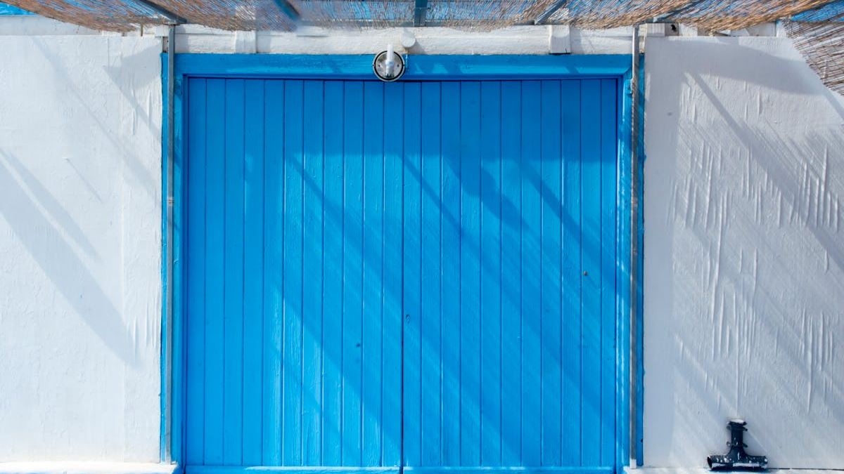 How to Find Reliable Garage Doors Residential Contractors Near Me for Your Home Upgrade Needs